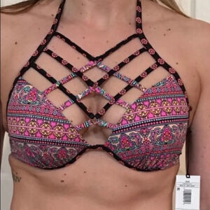 𝅺nwt Shape & Shore bikini top. 32D‎